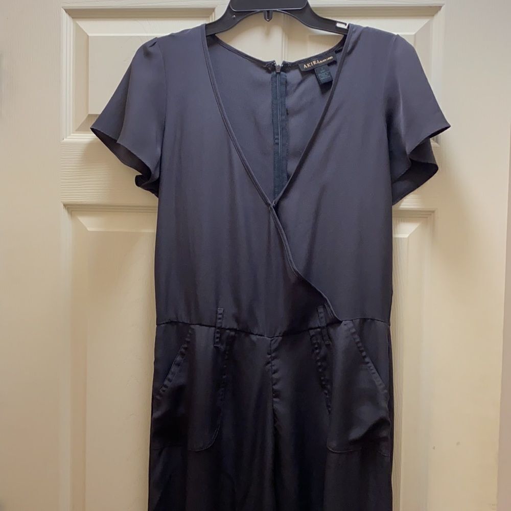 AKIRA lightweight Romper - Picture 3 of 5